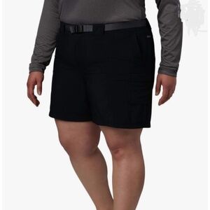 Columbia Women's Sandy River Cargo Short Black 1X with gray Belt